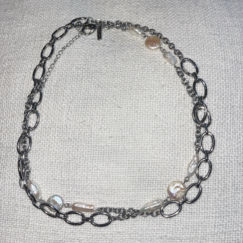 WHBM silver tone links, chain and 9 pearls - Picture 5 of 5